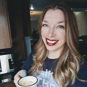 Meet your Posher, Kelly